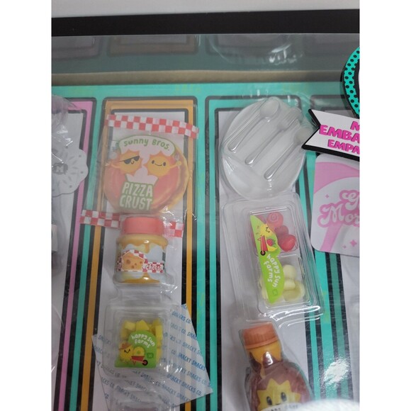 MGA's Miniverse Make It Mini Food Multipack - Picture 7 of 11